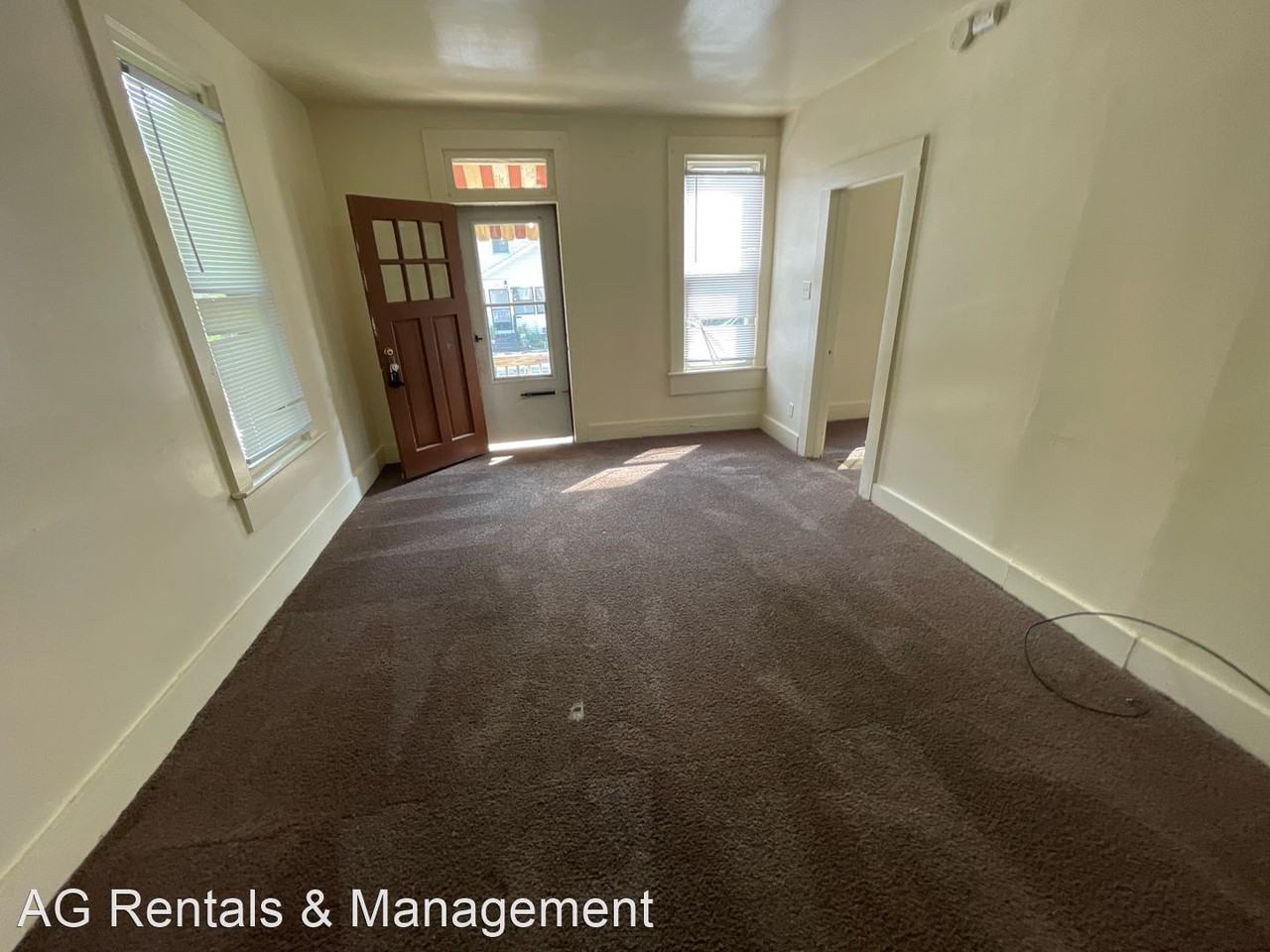 1402 3rd St - Photo 3 of 15
