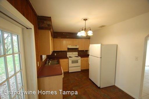 1711 W Cluster Ave - Photo 3 of 10