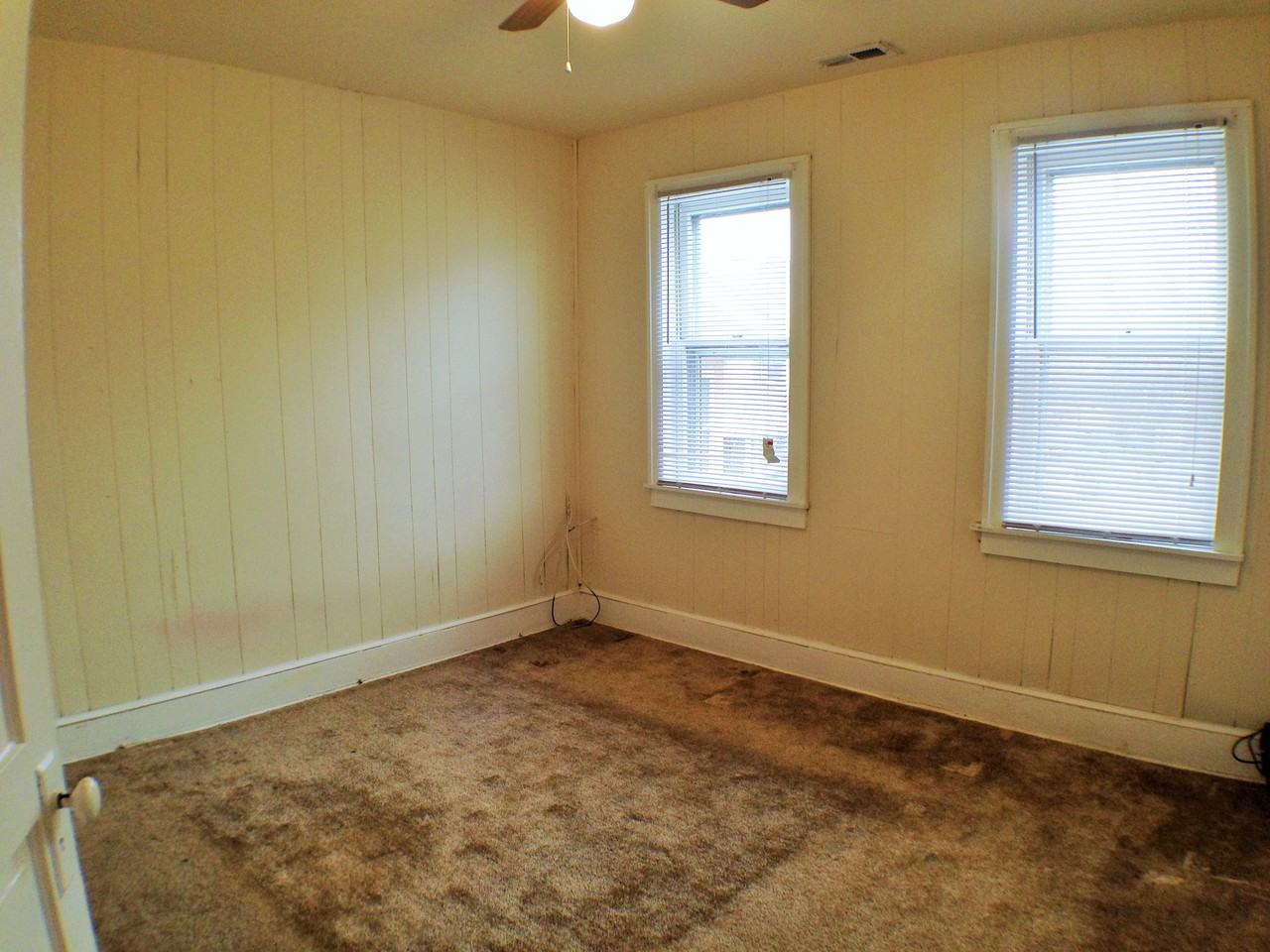 211 W 27Th St - Photo 3 of 10