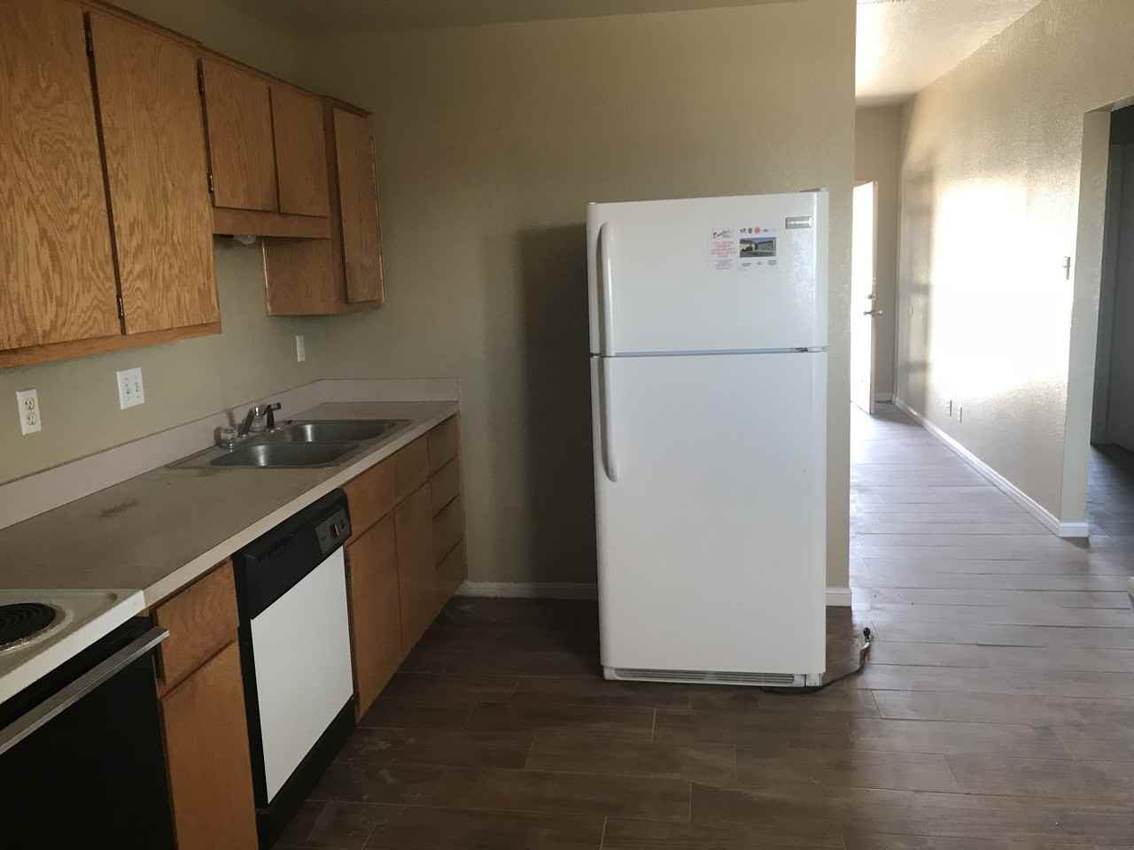 5301 Daybreak Dr - Photo 3 of 8