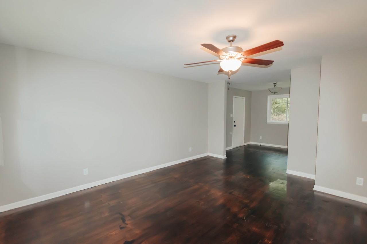 2402 Wilshire Dr - Photo 3 of 7