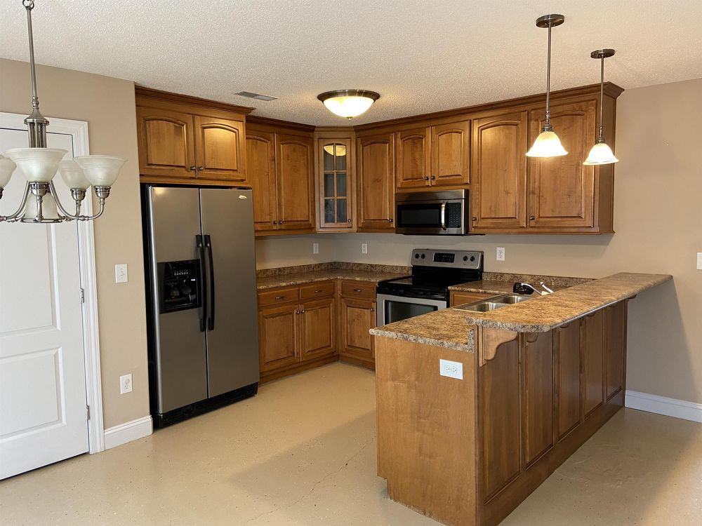 1548A Charity Ln - Photo 3 of 18