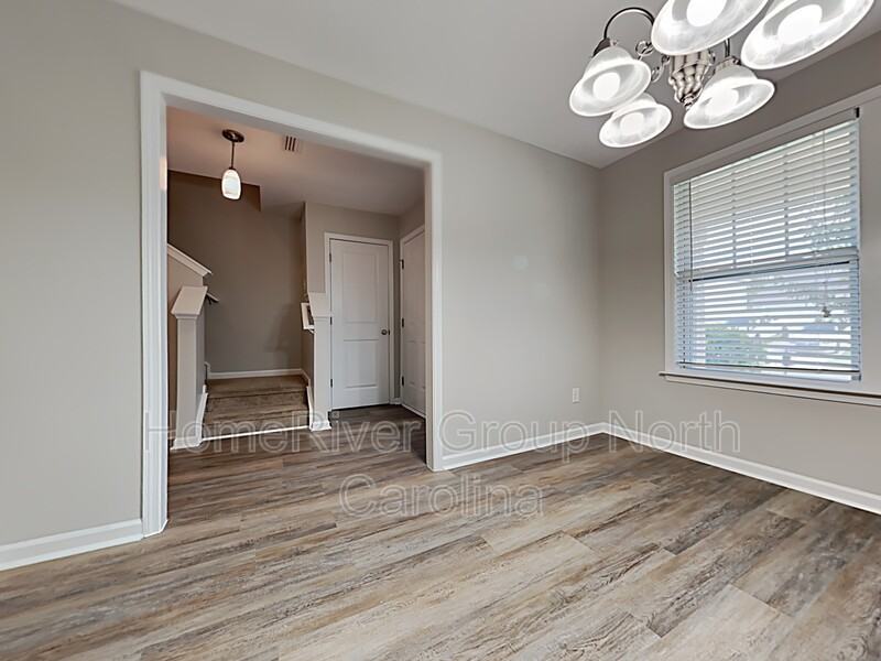 8188 Thornton St - Photo 2 of 21