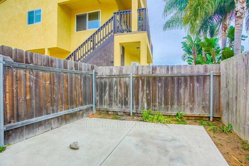 1844 Dora Dr - Photo 3 of 20