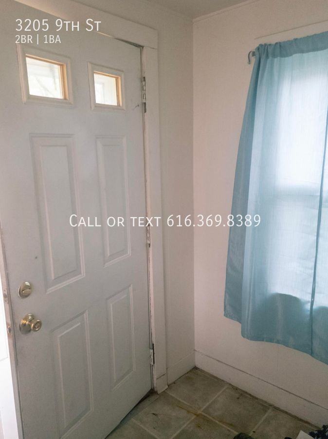 3205 9th St - Photo 2 of 19