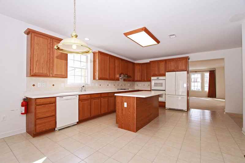 58 Irving Ave - Photo 3 of 14