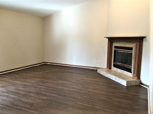 190 Earnhart Dr - Photo 2 of 10