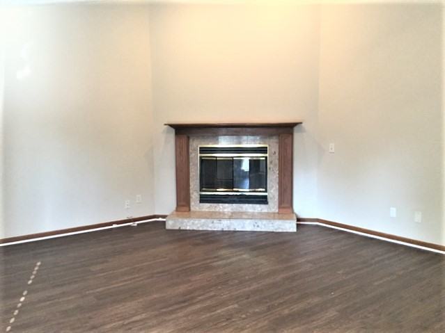 190 Earnhart Dr - Photo 3 of 10
