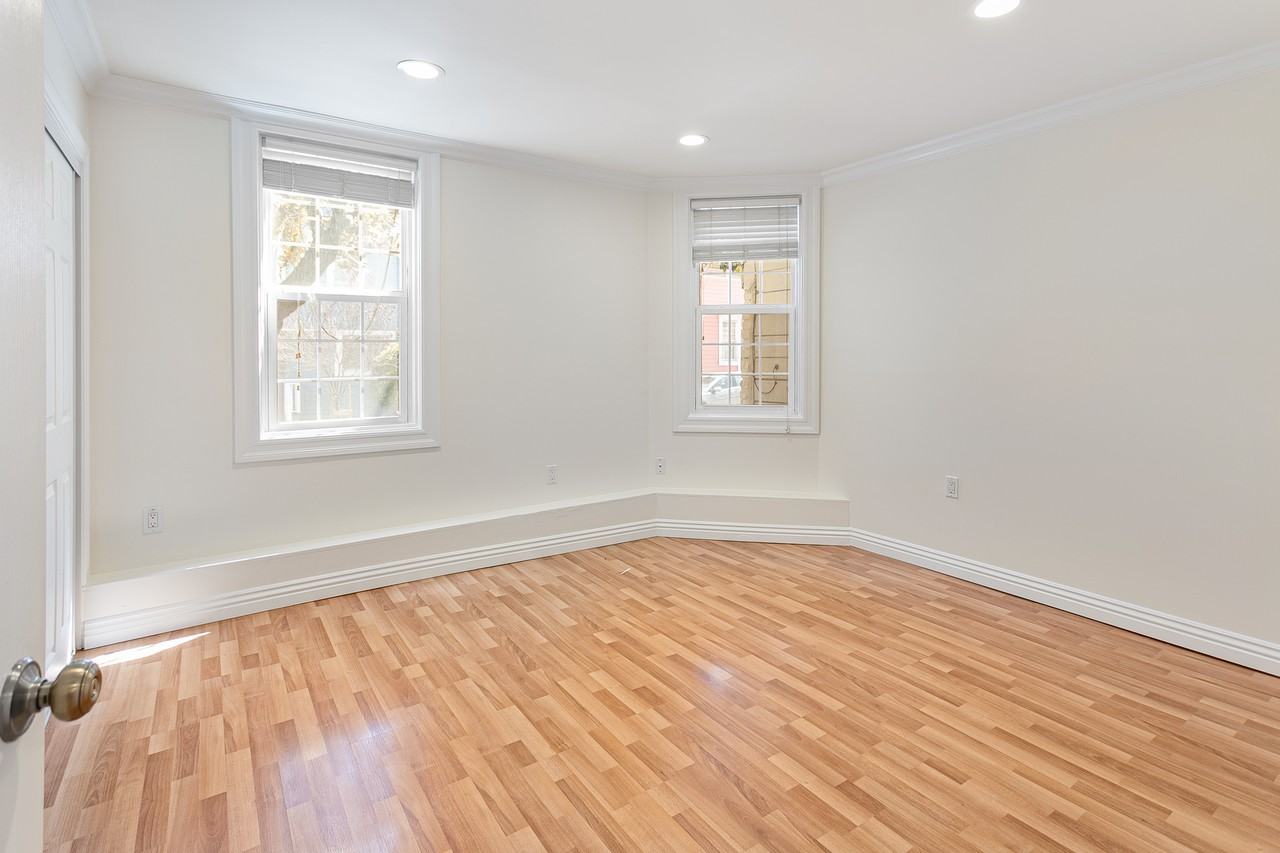 284 Chenery Street - Photo 3 of 12