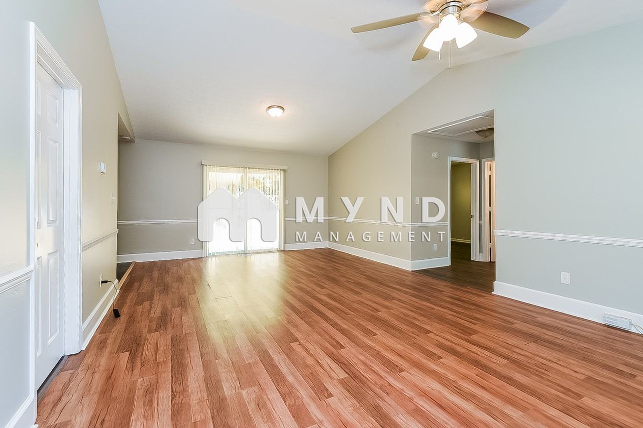 7178 Stonecreek Dr - Photo 3 of 16