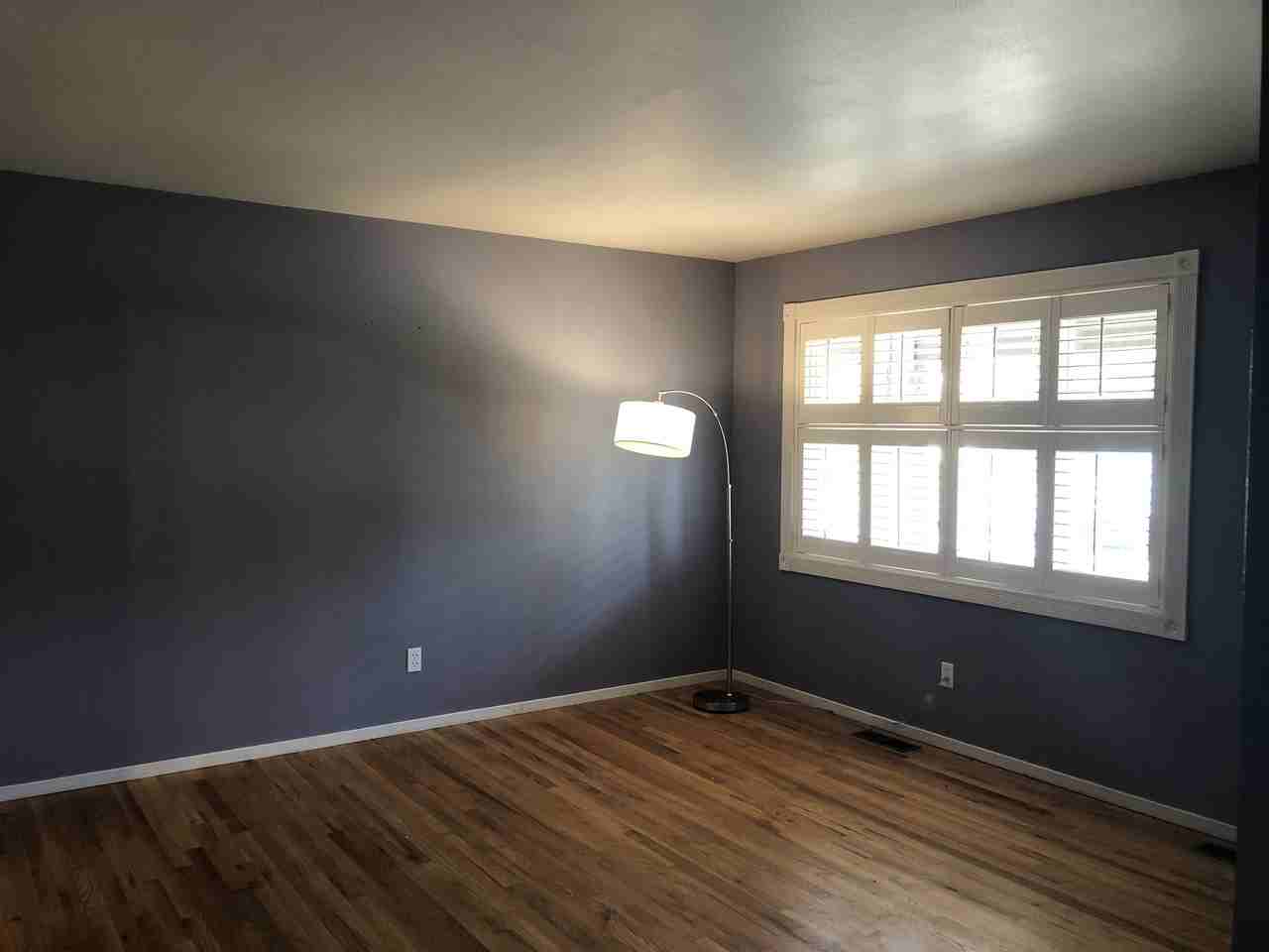11824 Ameling Rd - Photo 3 of 35
