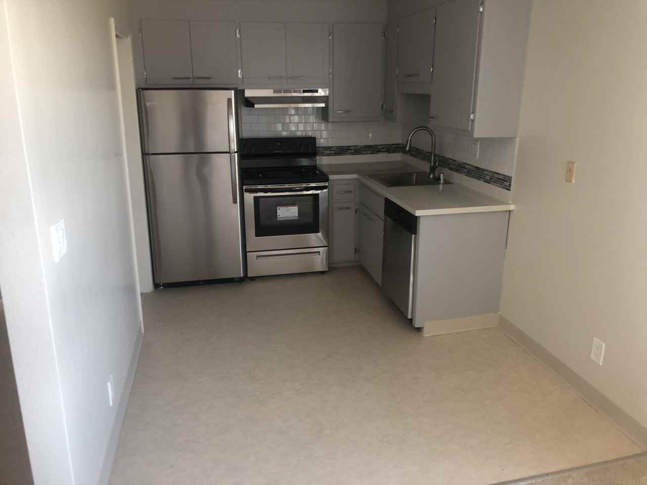 525 N San Mateo Dr #301