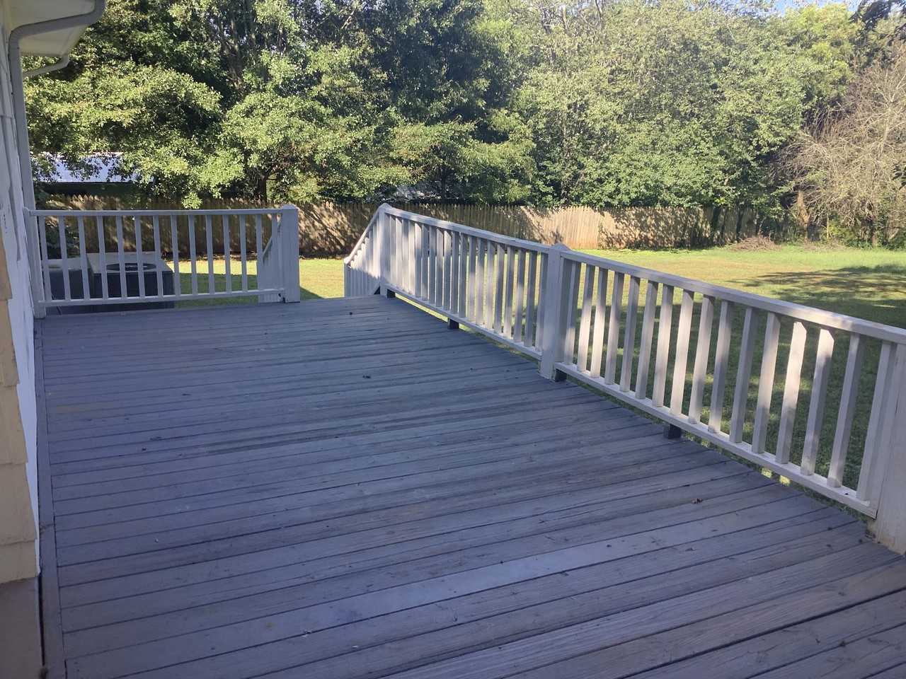 335 Irvin St - Photo 3 of 7