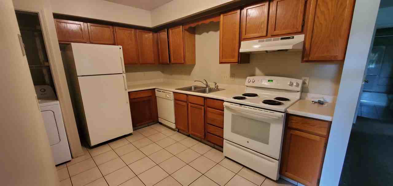 1383 Red Tail Hawk Dr #1383 - Photo 3 of 11