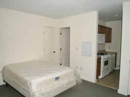 featured image of 103 Highland Pl #3