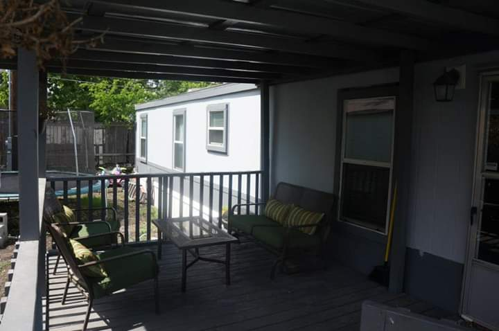 503 Uhland Rd - Photo 2 of 14