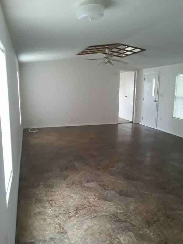 503 Uhland Rd - Photo 4 of 14