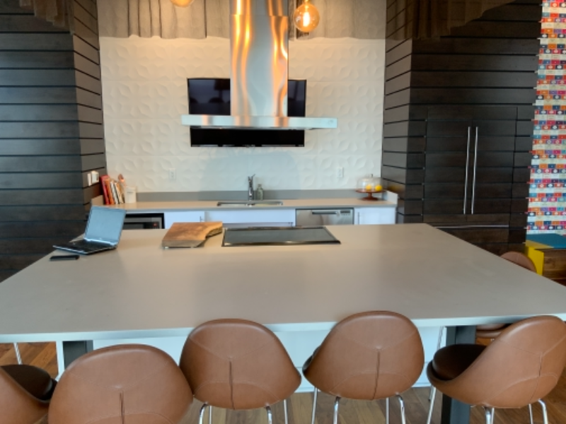 302 E Louisiana St #404 - Photo 2 of 4