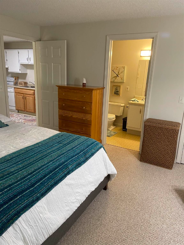 11 St James Pl Nashua Nh - Photo 7 of 26