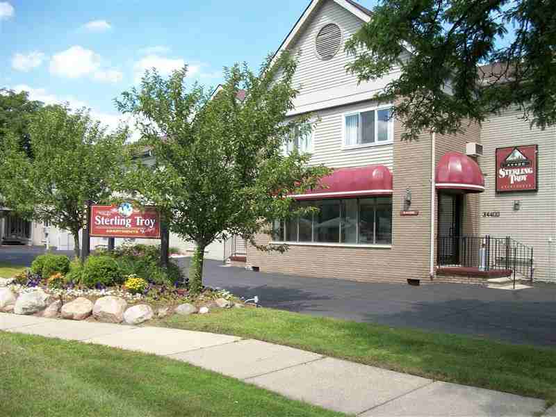 Sterling Troy Apartments - Photo 3 of 16