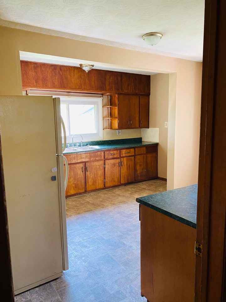 327 Beechwood Ave - Photo 2 of 6