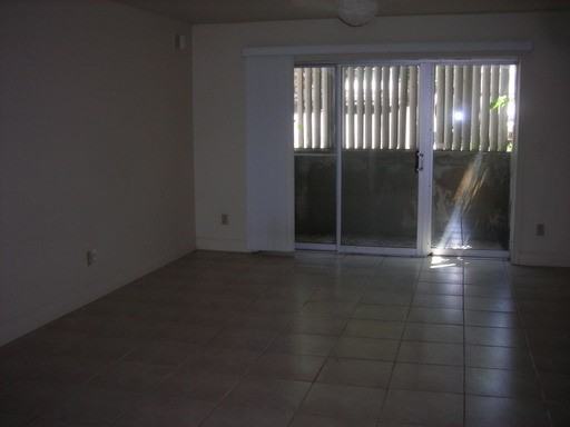 1057 W 38th St #1057 - Photo 2 of 6