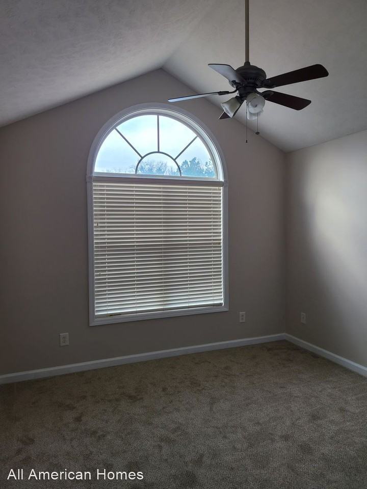 567 Corsegan Rd - Photo 3 of 20