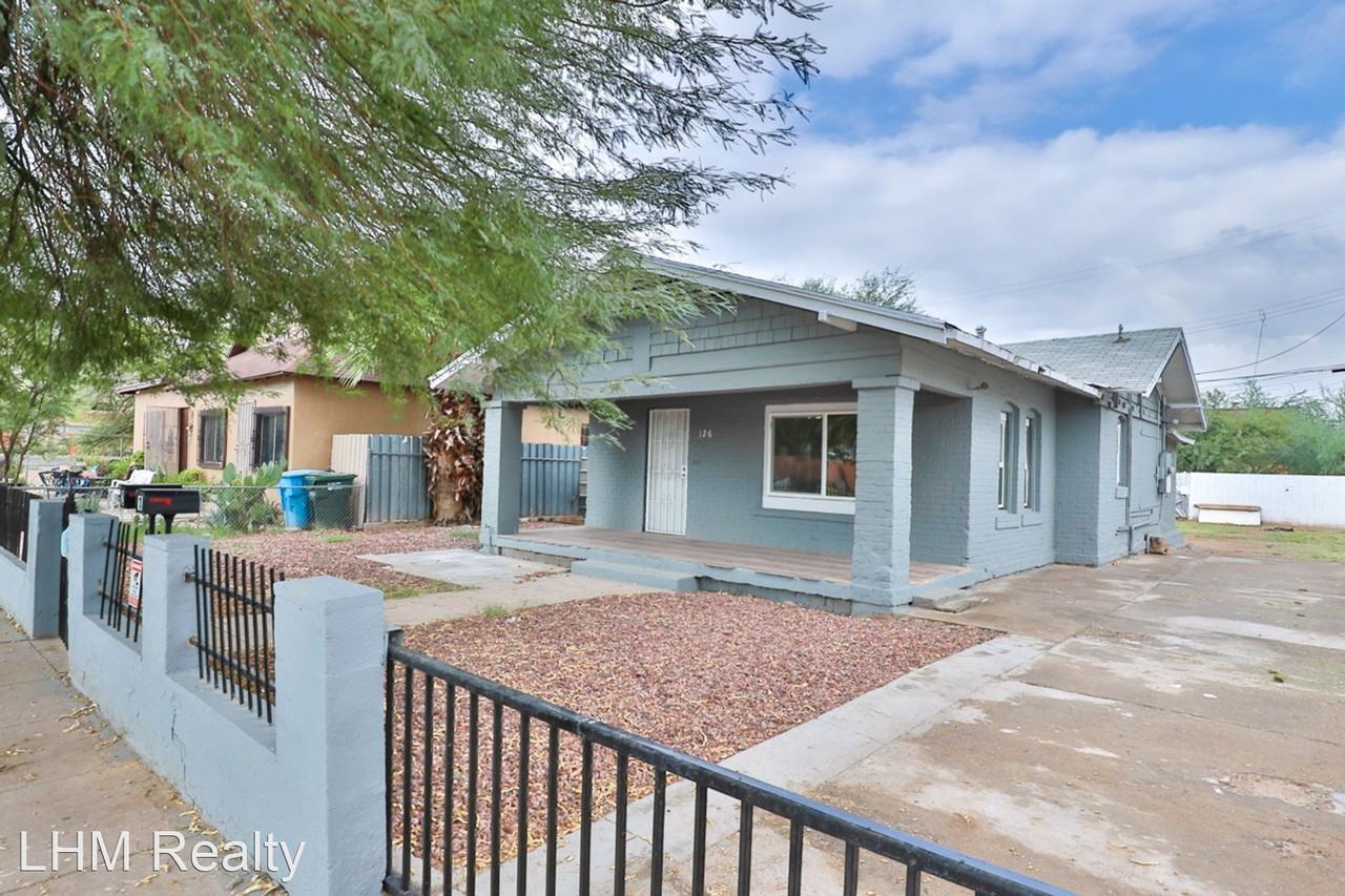 126 N 10th Ave - Photo 2 of 9