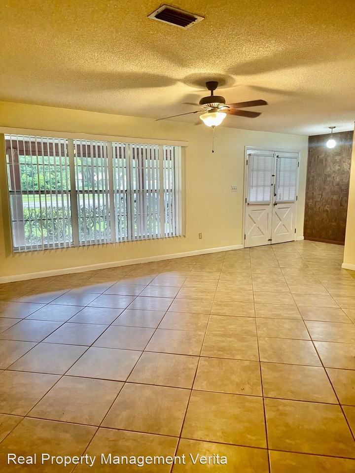 5718 Jacqulyn Dr - Photo 2 of 23