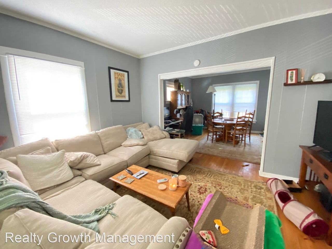 311 6th St Se - Photo 3 of 21