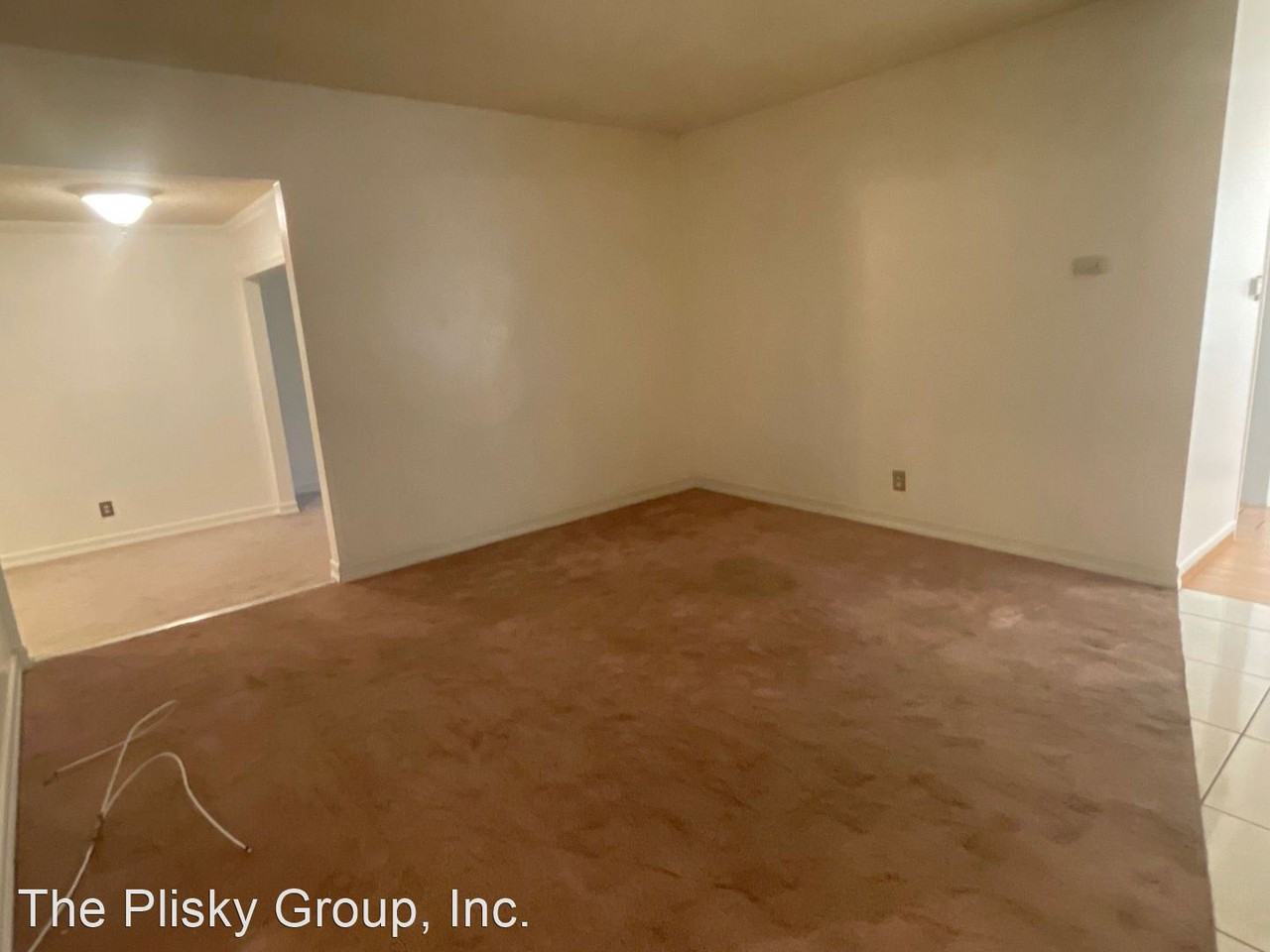 1134 W Beverly Dr - Photo 2 of 10