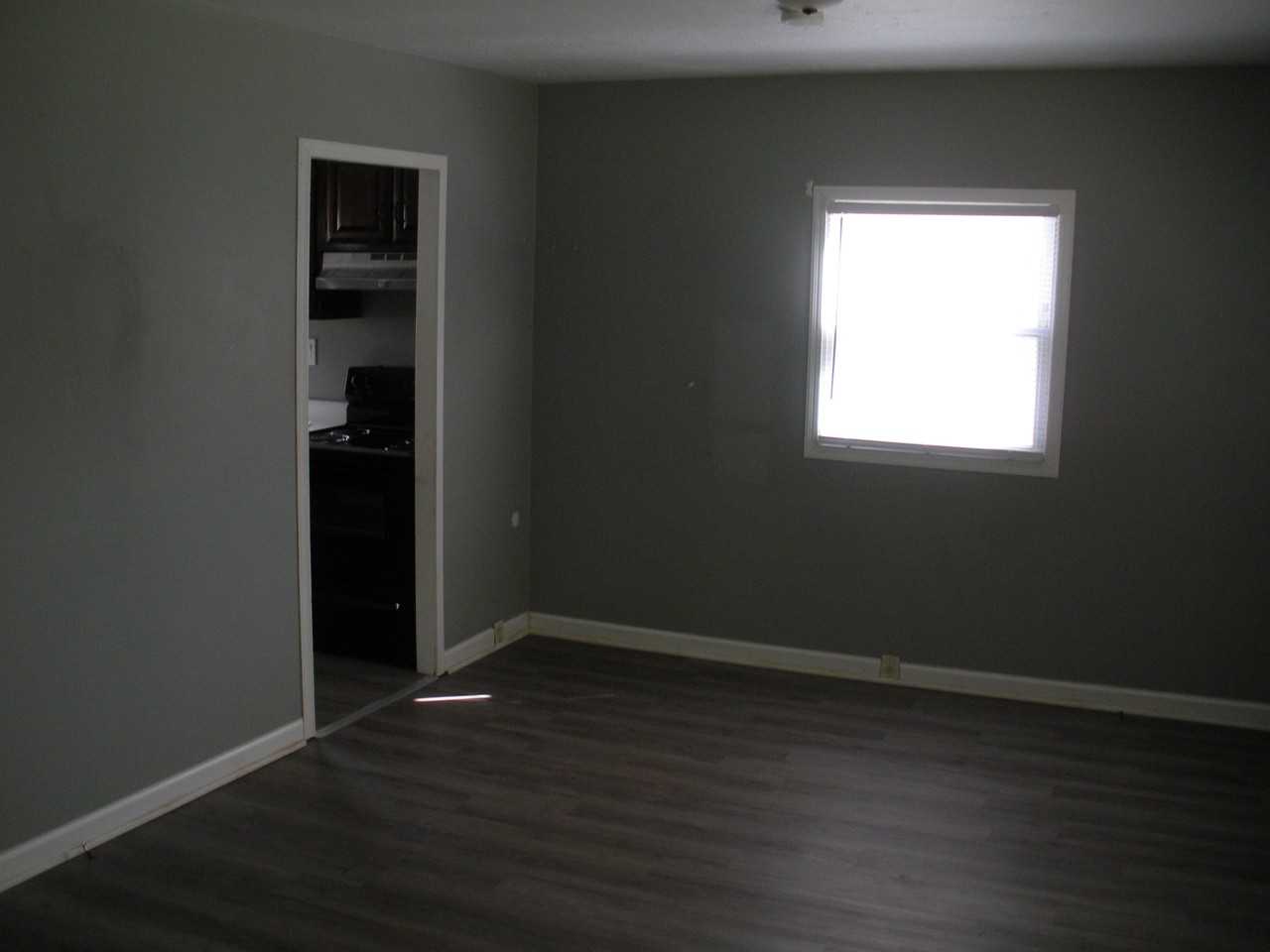409 S 15th St - Photo 2 of 10