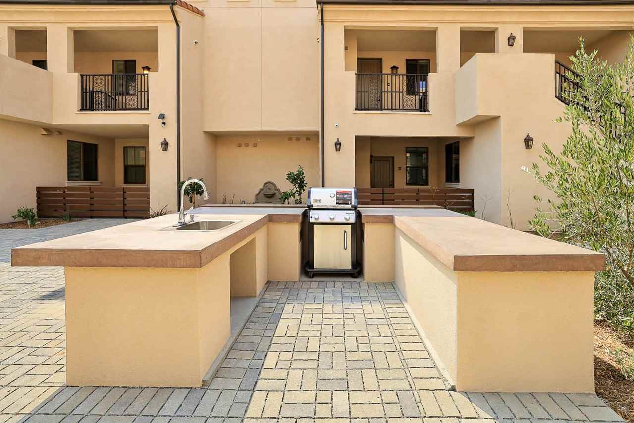 8951 Monte Vista Ave - Photo 6 of 13