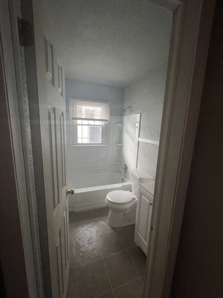 17432 Mackay St - Photo 3 of 7