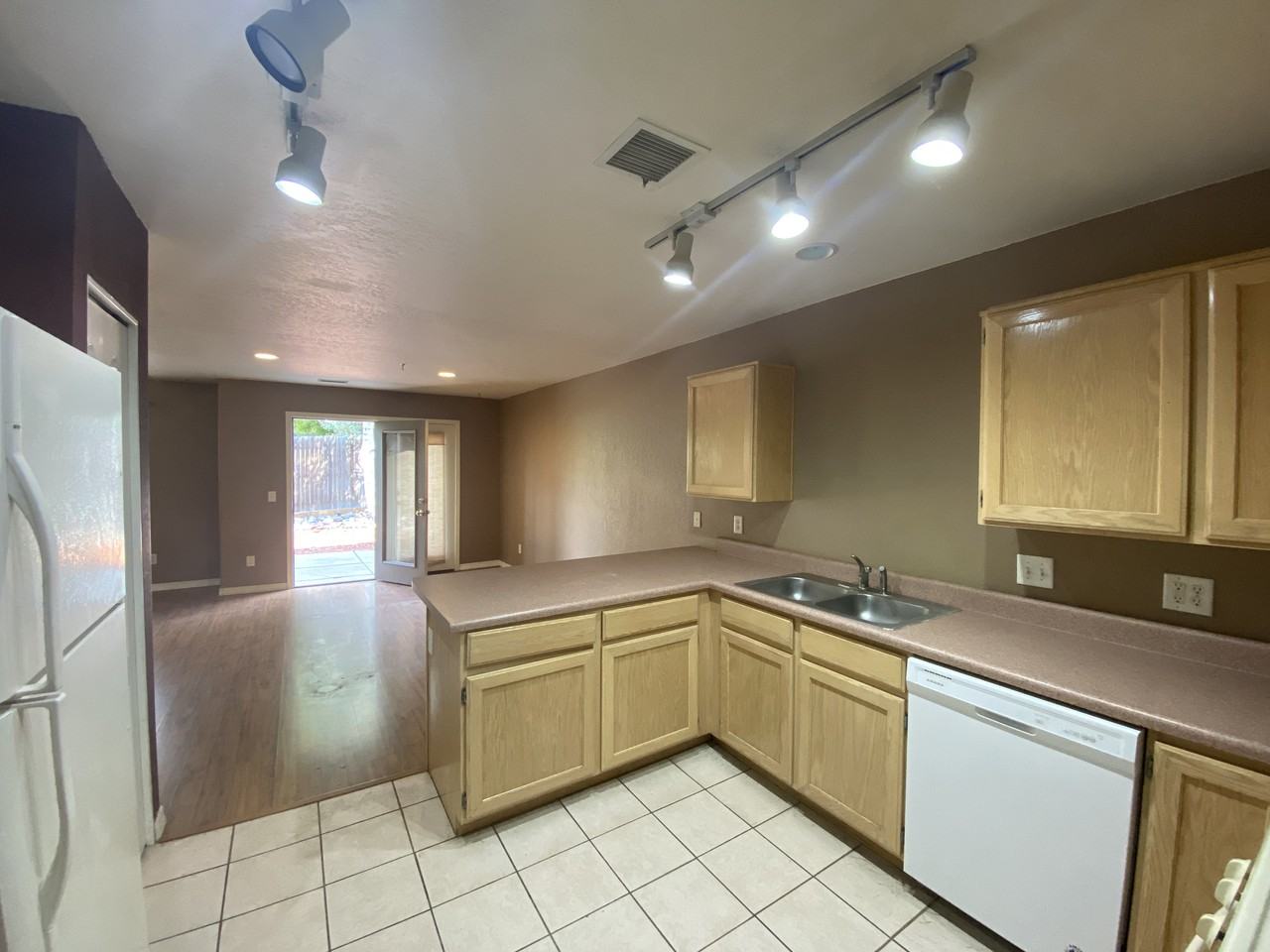 5324 E Boulder Run Dr - Photo 3 of 15