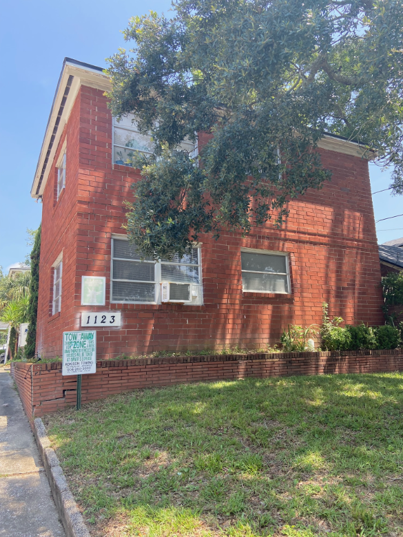 1123 Lasalle St - Photo 2 of 6