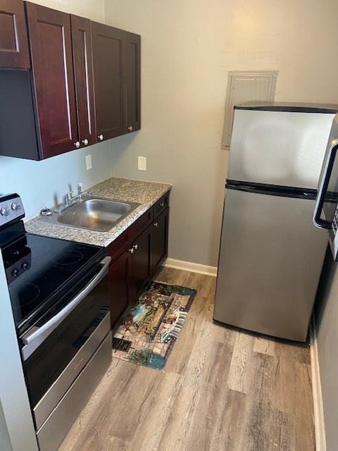 1123 Lasalle St - Photo 3 of 6