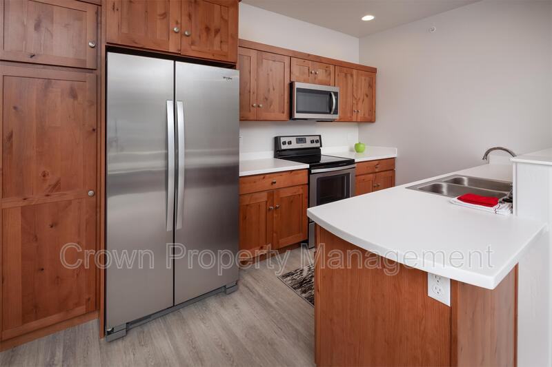 206 Sawyer Ln - Photo 3 of 46
