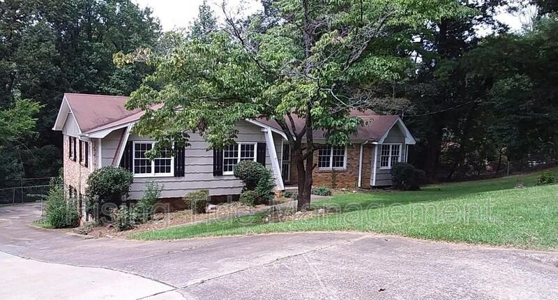 1248 Old Oak Cir - Photo 2 of 23