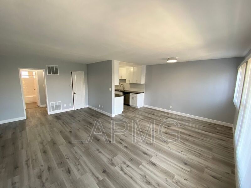 3905 Stevely Ave #19