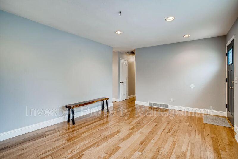 7926 Ingalls St - Photo 4 of 19