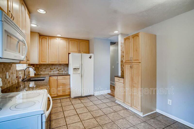 7926 Ingalls St - Photo 6 of 19