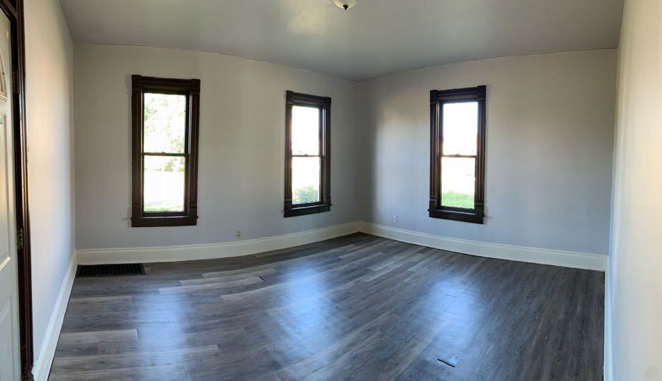 1000 7th St Ne - Photo 2 of 10