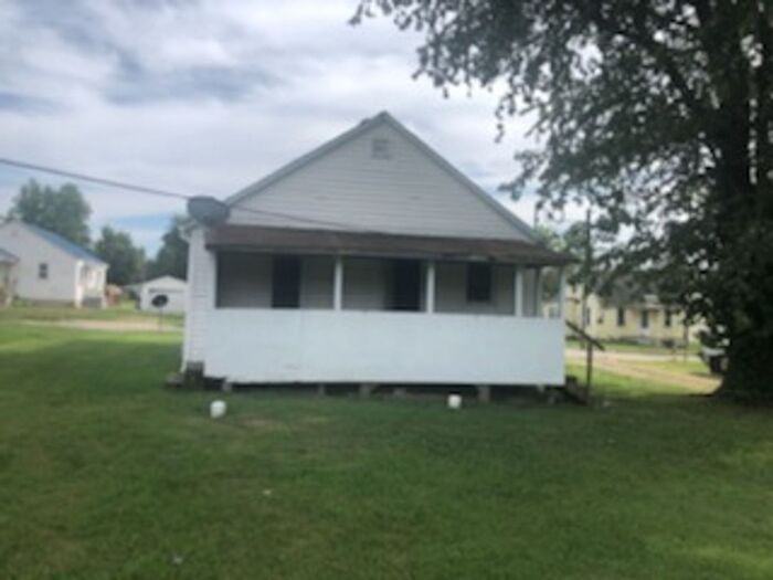 401 E Cherry Ave - Photo 2 of 7