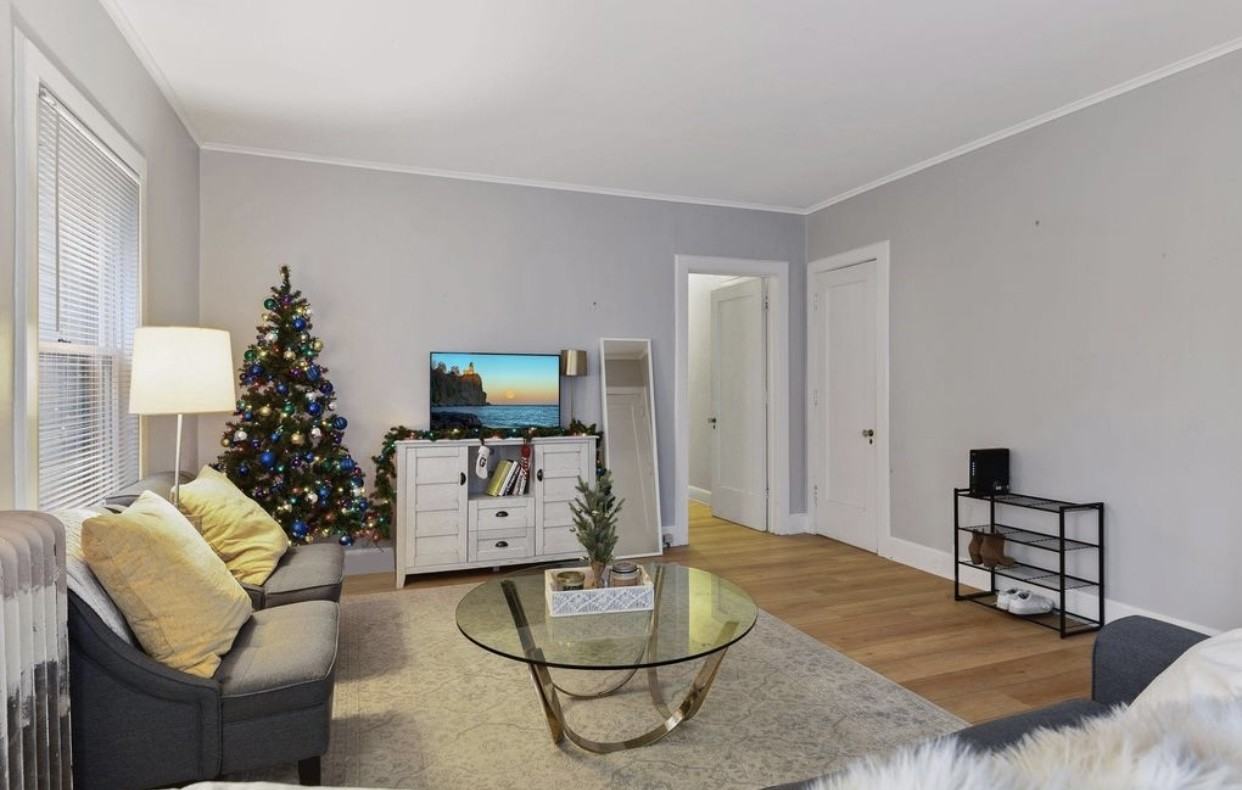 3138 Girard Ave S - Photo 2 of 10