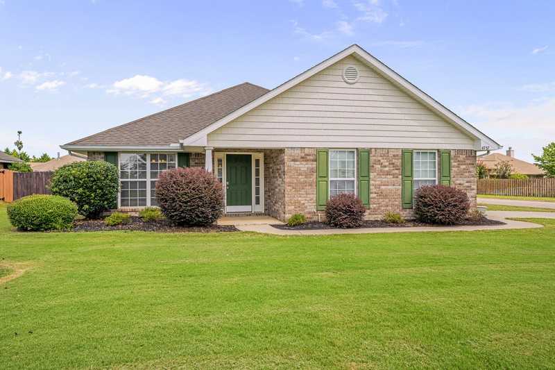 4727 Carrington Blvd Se - Photo 3 of 31