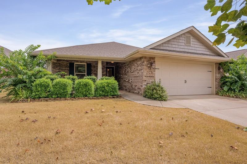 323 Harbor Glen Dr Sw - Photo 2 of 29