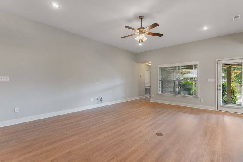 323 Harbor Glen Dr Sw - Photo 6 of 29