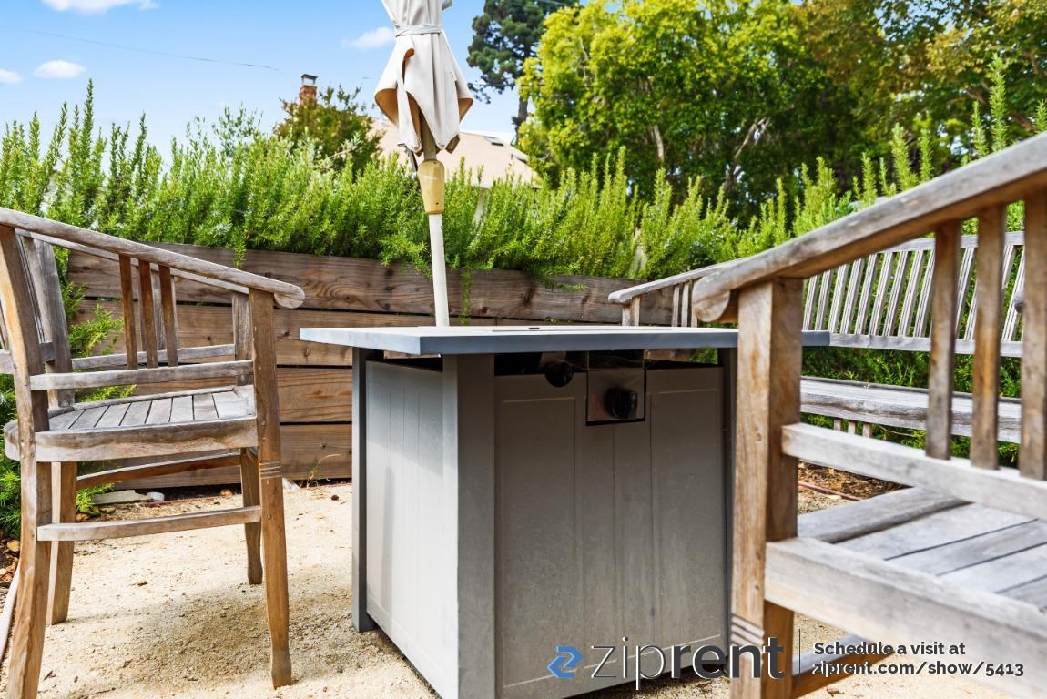 627 Curtis St - Photo 3 of 27