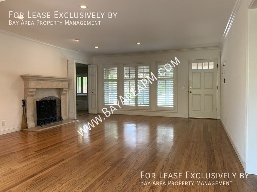 2022 Hampton Ave - Photo 2 of 13